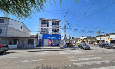 Venta de Propiedad Esquinera uso Residencial y Comercial con 4 Locales, 1 Dpto. - Av Domingo Comín, Guasmo central, Sur Guayaquil