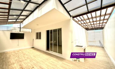 Casa moderna en renta sin muebles – Urbanización Barú, Manta