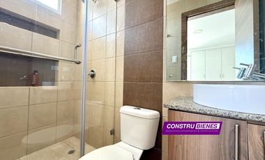 Casa moderna en renta sin muebles – Urbanización Barú, Manta