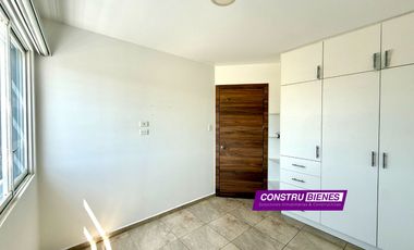 Casa moderna en renta sin muebles – Urbanización Barú, Manta