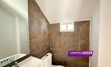 Casa moderna en renta sin muebles – Urbanización Barú, Manta