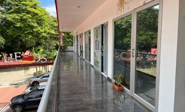 ARRIENDO LOCAL DE 20 m2 EN CENTRO COMERCIAL ARROYUELOS, IBAGUÉ