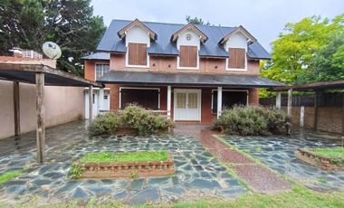 Chalet + Dúplex en Mar del Tuyú – más de 6 Ambientes - Excelente Zona – Ideal Inversor