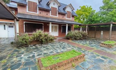 Chalet + Dúplex en Mar del Tuyú – más de 6 Ambientes - Excelente Zona – Ideal Inversor