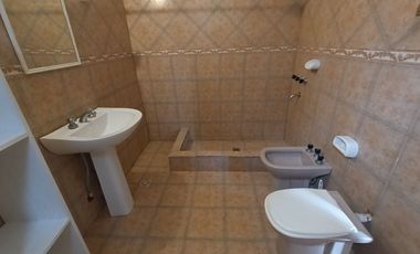 Chalet + Dúplex en Mar del Tuyú – más de 6 Ambientes - Excelente Zona – Ideal Inversor