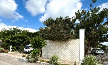 Casa en Esquina en Gran Santa Fe con Terreno Excedente