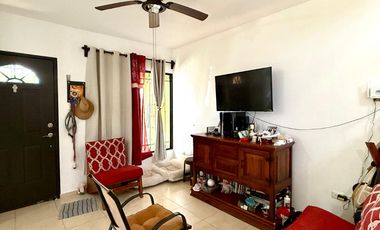 Casa en Esquina en Gran Santa Fe con Terreno Excedente