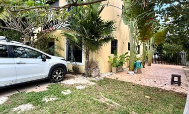 Casa en Esquina en Gran Santa Fe con Terreno Excedente