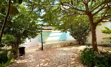 Casa en Esquina en Gran Santa Fe con Terreno Excedente