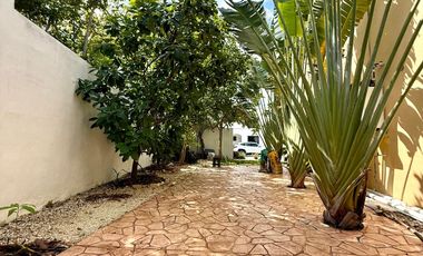 Casa en Esquina en Gran Santa Fe con Terreno Excedente