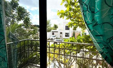 Casa en Esquina en Gran Santa Fe con Terreno Excedente