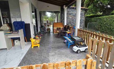 VENDO HERMOSA PARCELA VIA GUATIGUARA PISCINA BBQ JACUZZI AREA 50O METROS