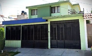 CASA EN CUAUTITLAN (A 5 minutos del tren suburbano))