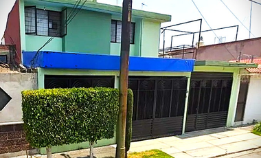 CASA EN CUAUTITLAN (A 5 minutos del tren suburbano))