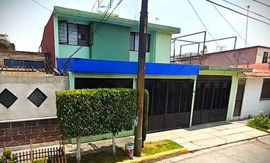 CASA EN CUAUTITLAN (A 5 minutos del tren suburbano))