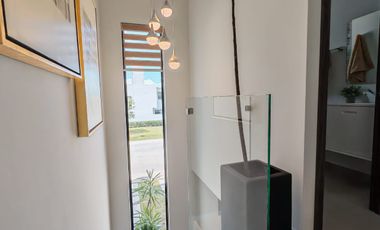 Descubre la amplitud y el confort en esta casa con 3 habitaciones y un ambiente que te hará sentir en casa desde el primer día