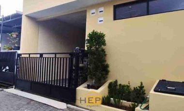 rumah siap pakai Tlogomulyo ! 2 lantai kamar tidur 3. sudah SHM