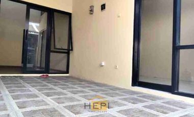 rumah siap pakai Tlogomulyo ! 2 lantai kamar tidur 3. sudah SHM