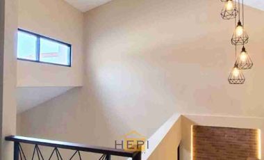 rumah siap pakai Tlogomulyo ! 2 lantai kamar tidur 3. sudah SHM