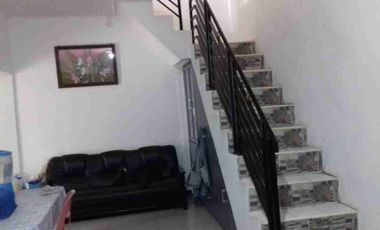 dijual Rumah dengan tanah luas posisi Hook di Batujajar regency