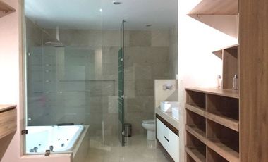 CASA EN RENTA LAGO NOGAL, 3 RECAMARAS, JARDIN, TRIPLE COCHERA Y ENORME ROOF GARDEN