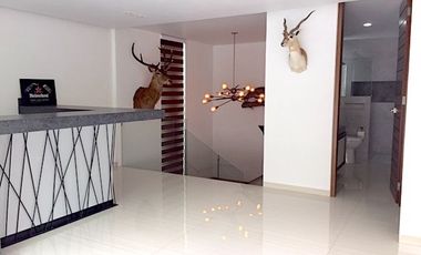 CASA EN RENTA LAGO NOGAL, 3 RECAMARAS, JARDIN, TRIPLE COCHERA Y ENORME ROOF GARDEN