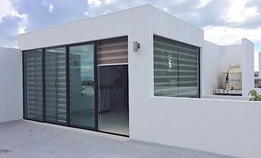 CASA EN RENTA LAGO NOGAL, 3 RECAMARAS, JARDIN, TRIPLE COCHERA Y ENORME ROOF GARDEN