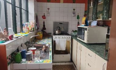 ✨ ¡OPORTUNIDAD! VENTA DE CASA EN ZONA COMERCIAL – SAN JUAN DE MIRAFLORES 🏡