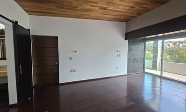 CASA EN VENTA EN EL CLUB DE GOLF ALTOZANO MORELIA