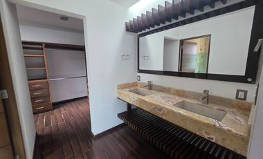 CASA EN VENTA EN EL CLUB DE GOLF ALTOZANO MORELIA