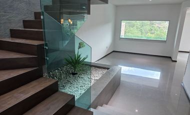 CASA EN VENTA EN EL CLUB DE GOLF ALTOZANO MORELIA