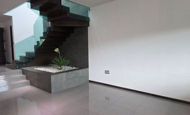 CASA EN VENTA EN EL CLUB DE GOLF ALTOZANO MORELIA