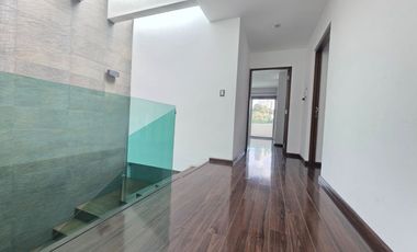 CASA EN VENTA EN EL CLUB DE GOLF ALTOZANO MORELIA