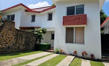 Casa en condominio con Alberca en Lomas de la Selva, Cuernavaca Morelos.