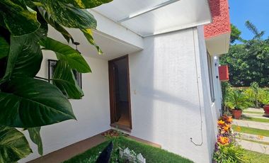 Casa en condominio con Alberca en Lomas de la Selva, Cuernavaca Morelos.