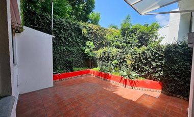 Casa en condominio con Alberca en Lomas de la Selva, Cuernavaca Morelos.