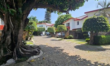 Casa en condominio con Alberca en Lomas de la Selva, Cuernavaca Morelos.