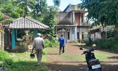 dijual rumah dan tanah pinggir jalan 420 meter
