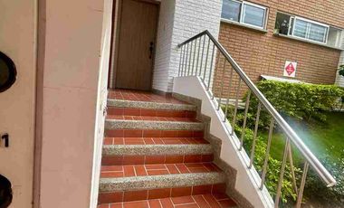 VENDO APARTAMENTO ALTOS DE CAÑAVERAL REMODELADO