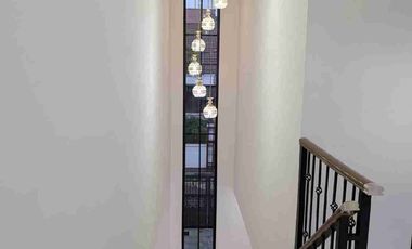 Dijual Rumah Minimalis Aesthetic di Kawasan Elit