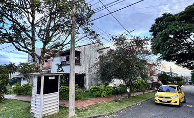 Vendo casa en Villavicencio, barrio El Caudal.