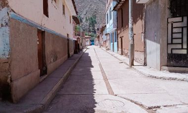 Oportunidad Única: VENTA CASA de 2 Pisos y con azotea techada en Huayllabamba-Urubamba 2 Cuadras de la Plaza de Armas 🏡