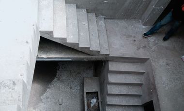 Oportunidad Única: VENTA CASA de 2 Pisos y con azotea techada en Huayllabamba-Urubamba 2 Cuadras de la Plaza de Armas 🏡