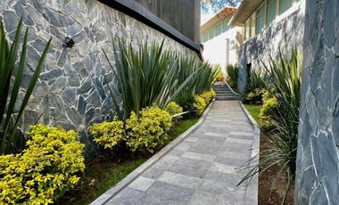 Lujo y Confort: Casa de 3 niveles en venta - Desierto de los Leones