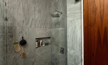 Lujo y Confort: Casa de 3 niveles en venta - Desierto de los Leones