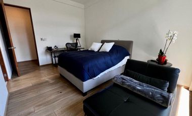 Lujo y Confort: Casa de 3 niveles en venta - Desierto de los Leones