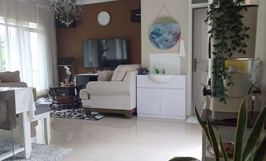 TERMURAH ! Villa Di Cipageran Cimaghi, Fully Furnished, Terawat dan Siap Huni