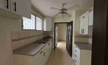 Venta de Casa, Sector Urb. Valle Alto, Guayaquil, Ecuador