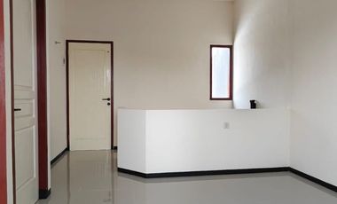 Rumah Baru Minimalis Semi Furnished Di Perumahan Wisma Bungurasih (Belakang SMAN 15 Surabaya)