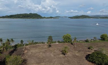 Beachfront land in Sekotong Batu Putih
